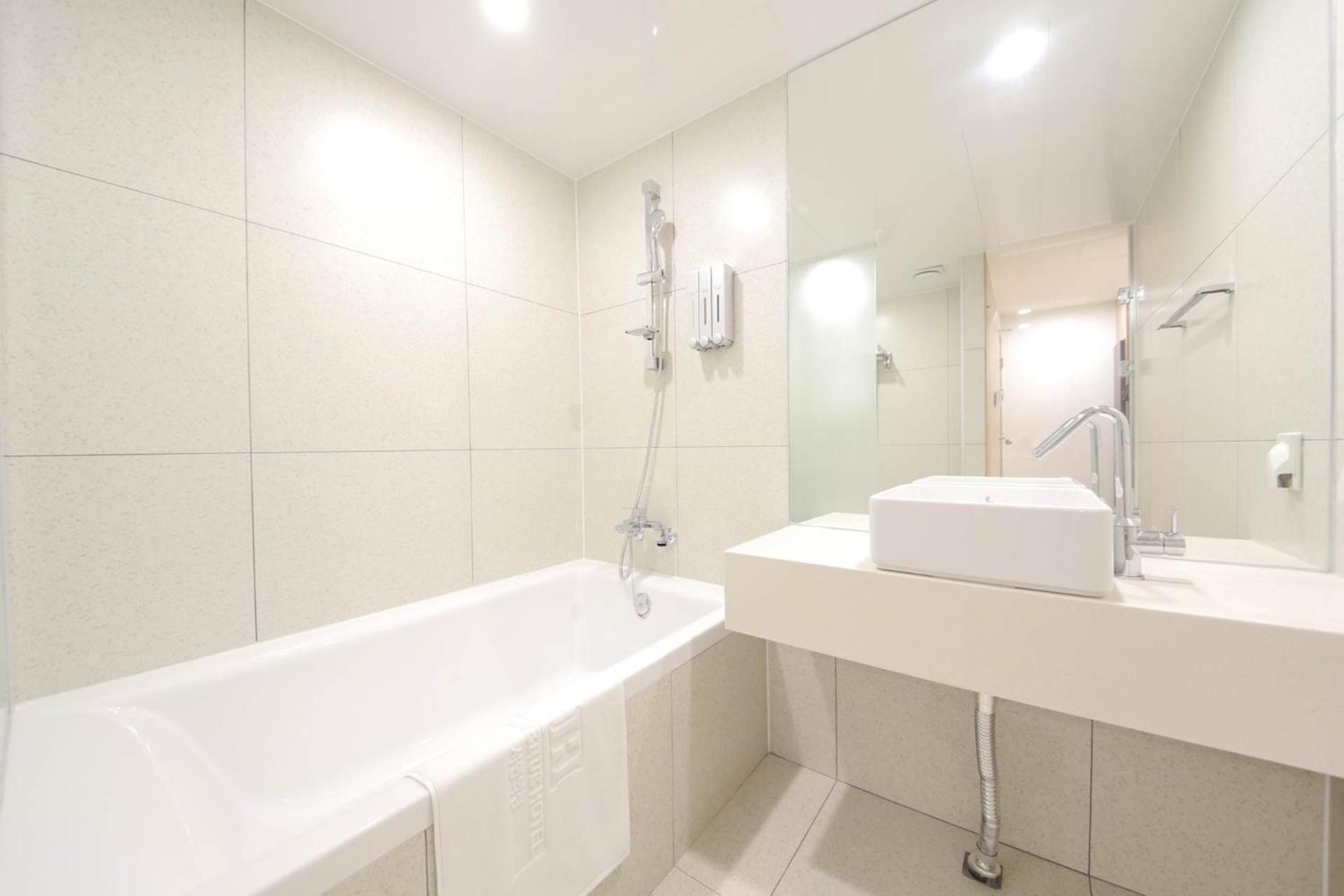Busan H-Avenue Hotel Seomyeon Station Εξωτερικό φωτογραφία